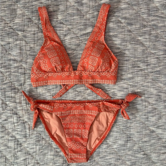 NWOT Robin Piccone Bikini Set Sz Small | Robin Piccone 2-Piece Bikini Set Small- - Picture 4 of 8